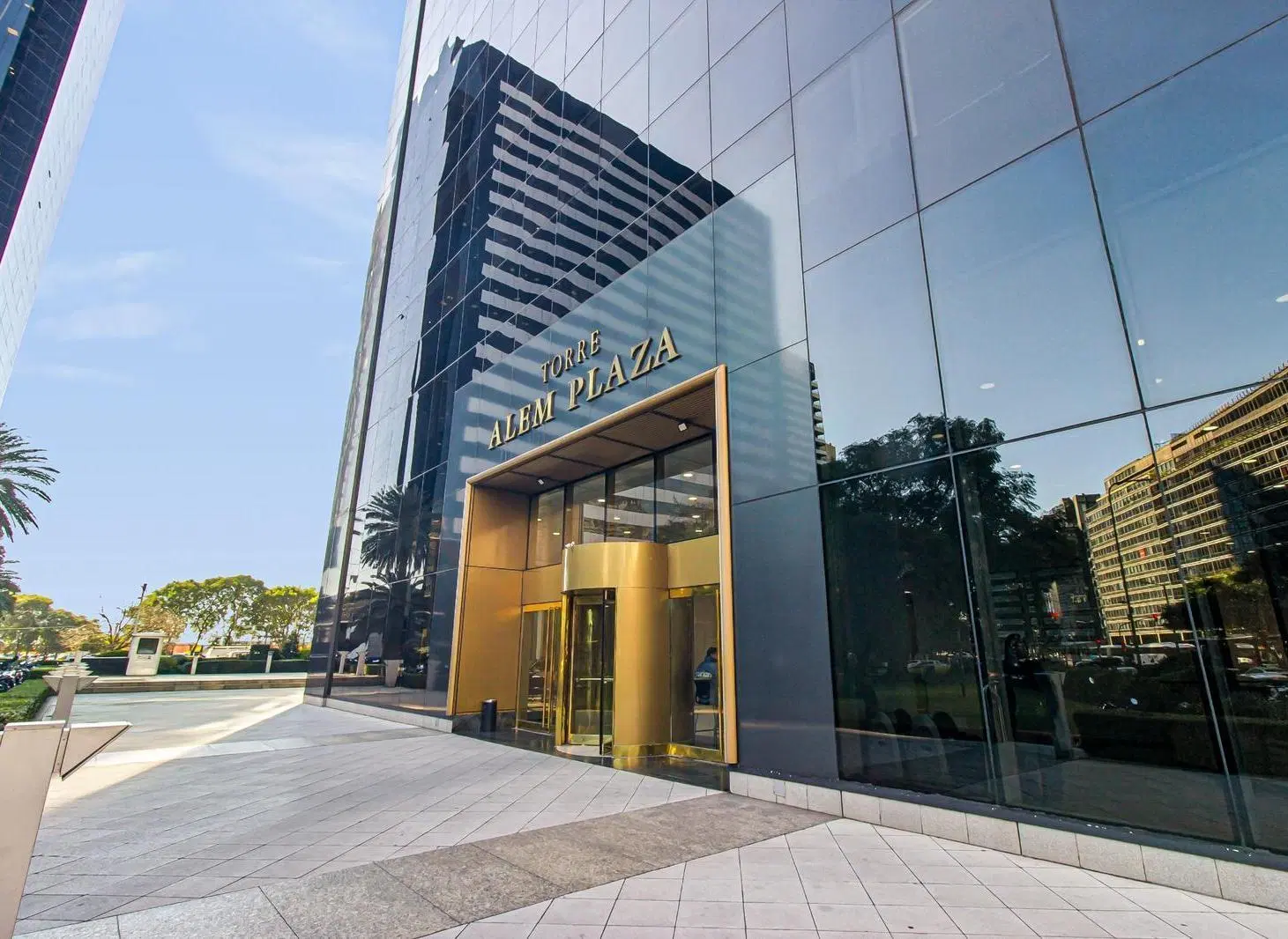 OFICINA en ALQUILER en CATALINAS-ALEM PLAZA-PISO ALTO-COCHERAS FIJAS 8