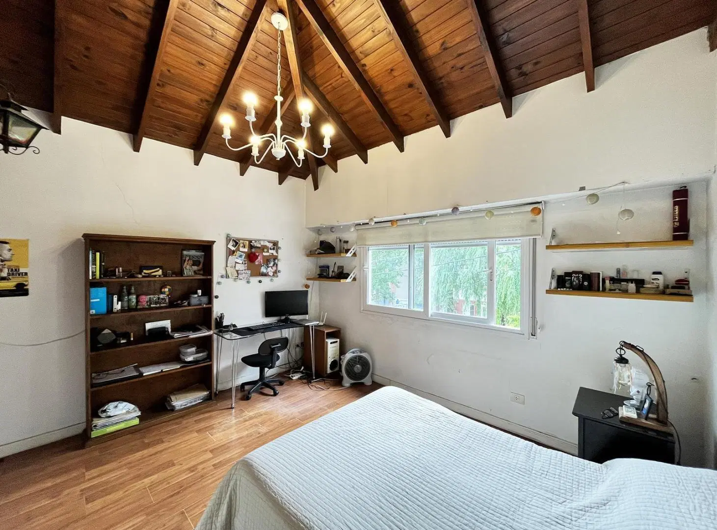 Venta Casa 6 Ambientes en Haedo | 4 Dormitorios, Parque, Parrilla y Cochera 8