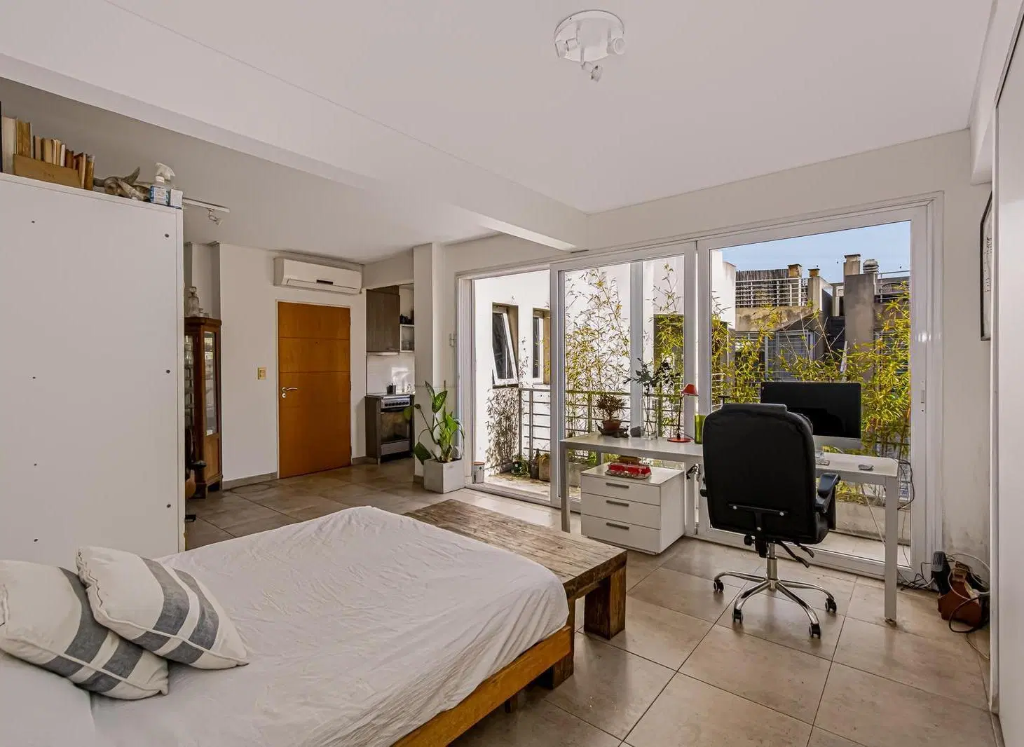 Departamento con Gran Terraza en Colegiales 3