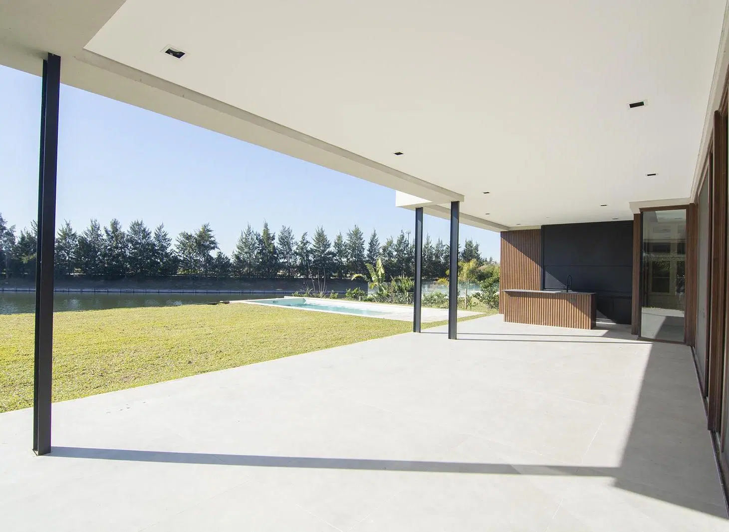 Casa de diseño con 5 suites a la laguna, a estrenar en Virazon, Nordelta 4