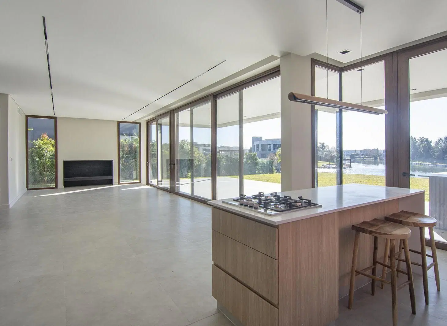 Casa de diseño con 5 suites a la laguna, a estrenar en Virazon, Nordelta 8