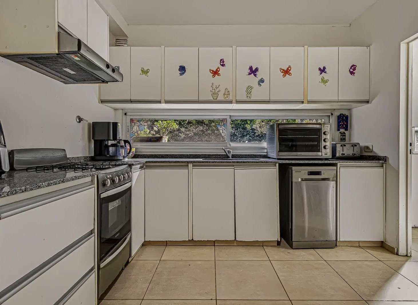 Venta | Casa con 3 dormitorios en lote interno | La Comarca, Troncos del Talar 3