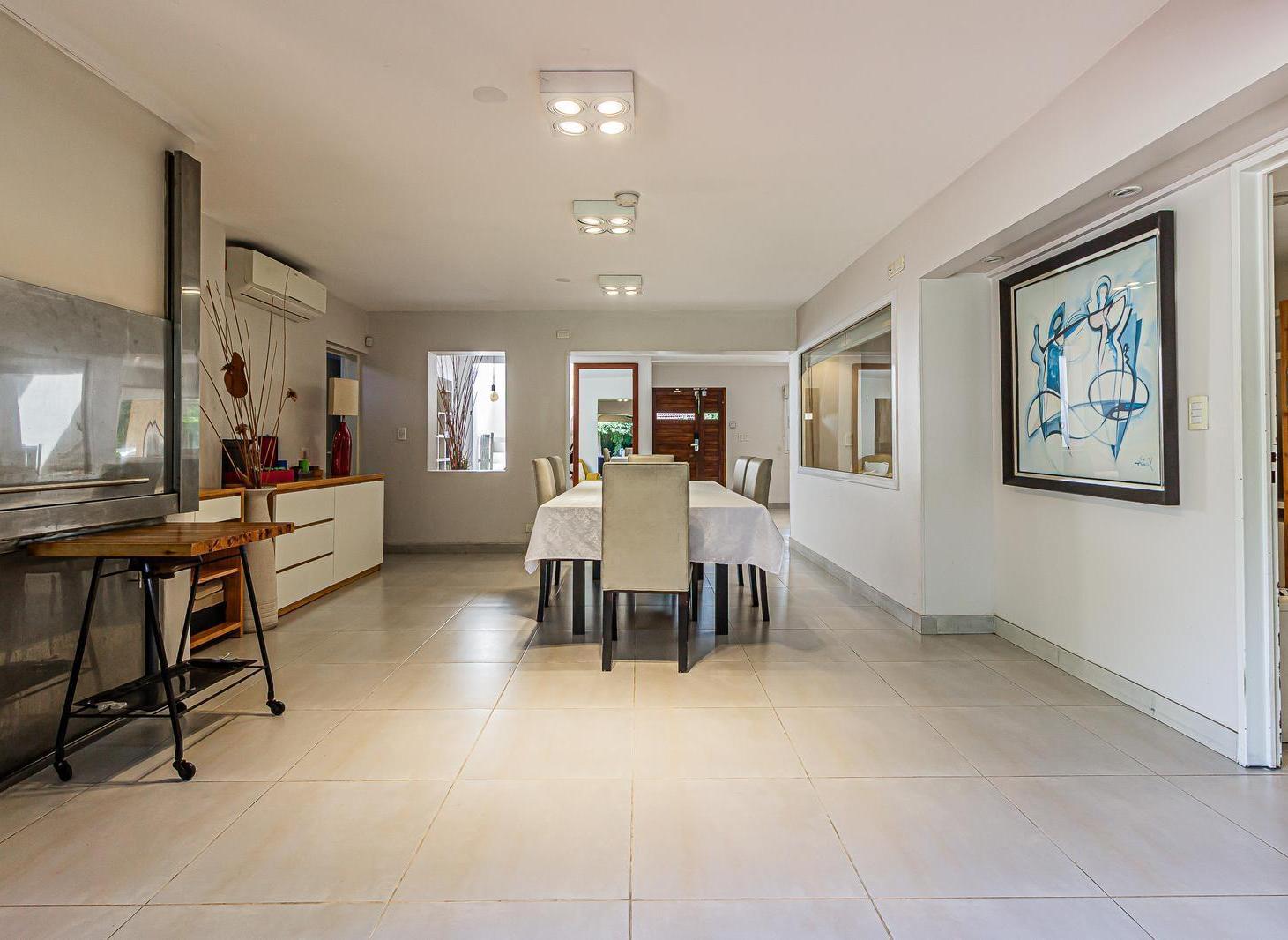 Foto de Venta de casa 6 ambientes c/ pileta - La Lonja - Pilar, imagen 3