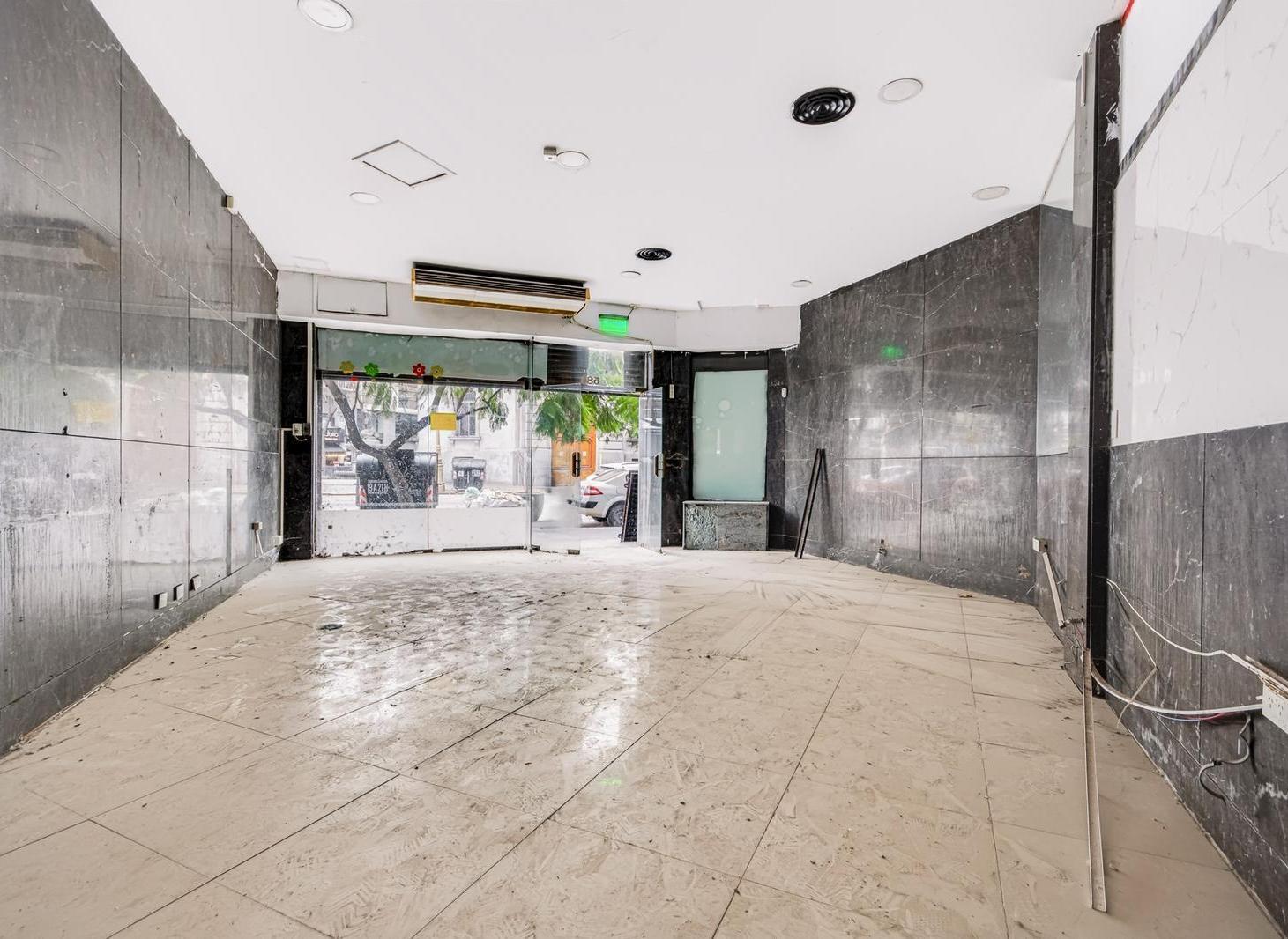 Foto de Venta Local Comercial de 230 m² en Microcentro Gran Planta y Subsuelo, imagen 2