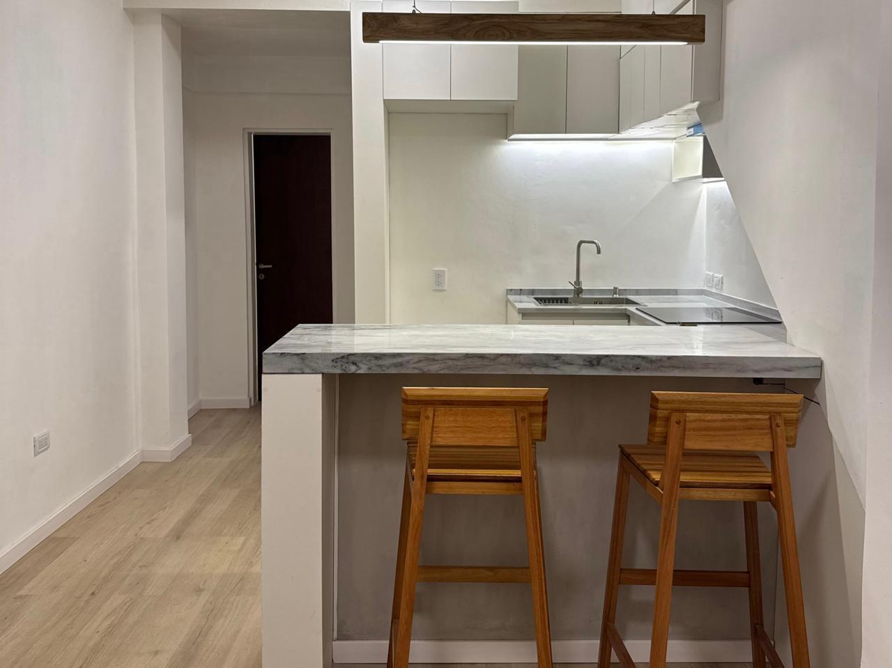 Foto de Venta local, totalmente reciclado, con patio Martinez., imagen 4