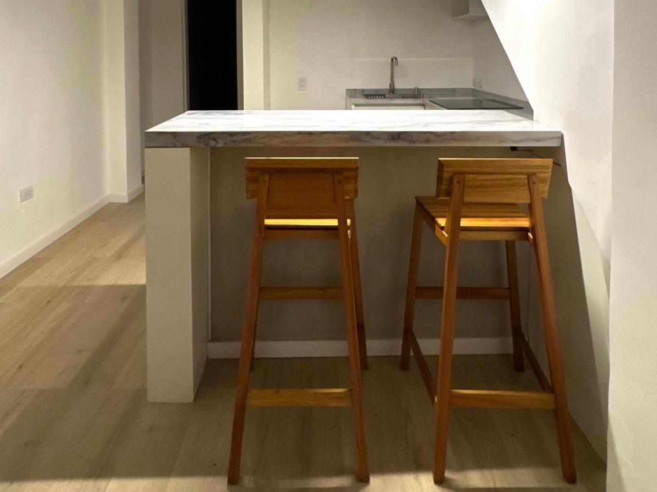 Foto de Venta local, totalmente reciclado, con patio Martinez., imagen 3