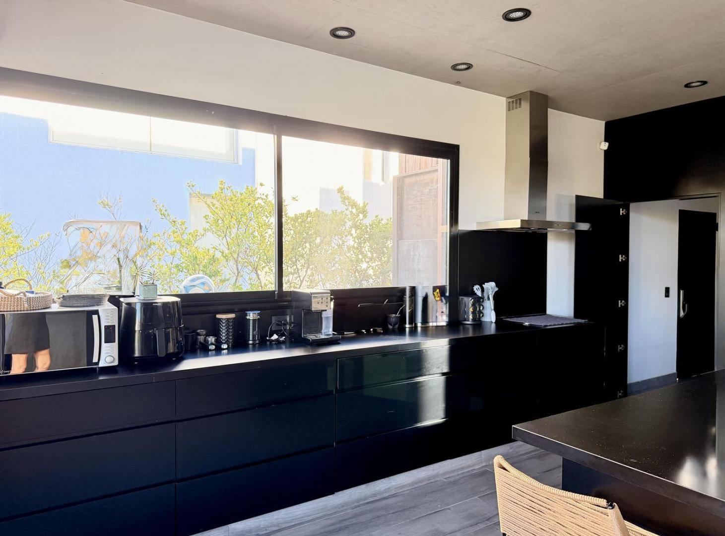 Foto de Casa con 3 dormitorios y dependencia | Lote interno | Castaños, Nordelta, imagen 3