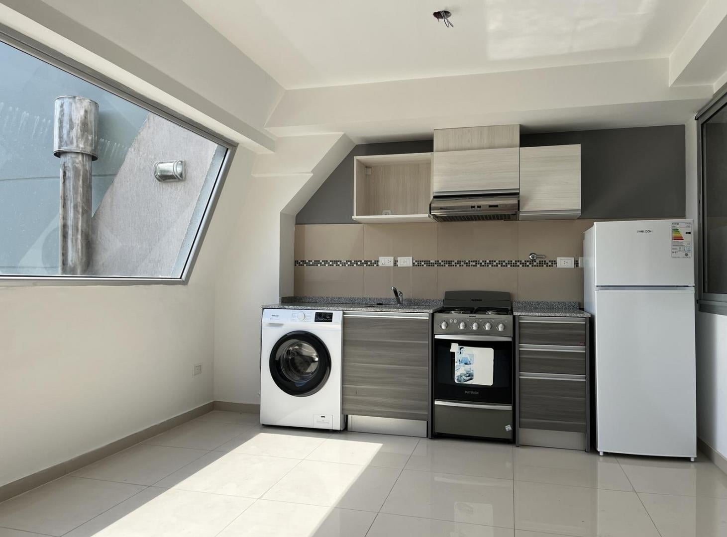 Foto de Venta Monoambiente. Piso alto. Balcón, Parrilla. Apto Crédito. Parque, imagen 3