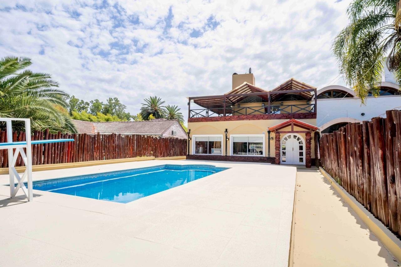 Foto de Casa y lote, en Barrio CUBE en Venta, imagen 2
