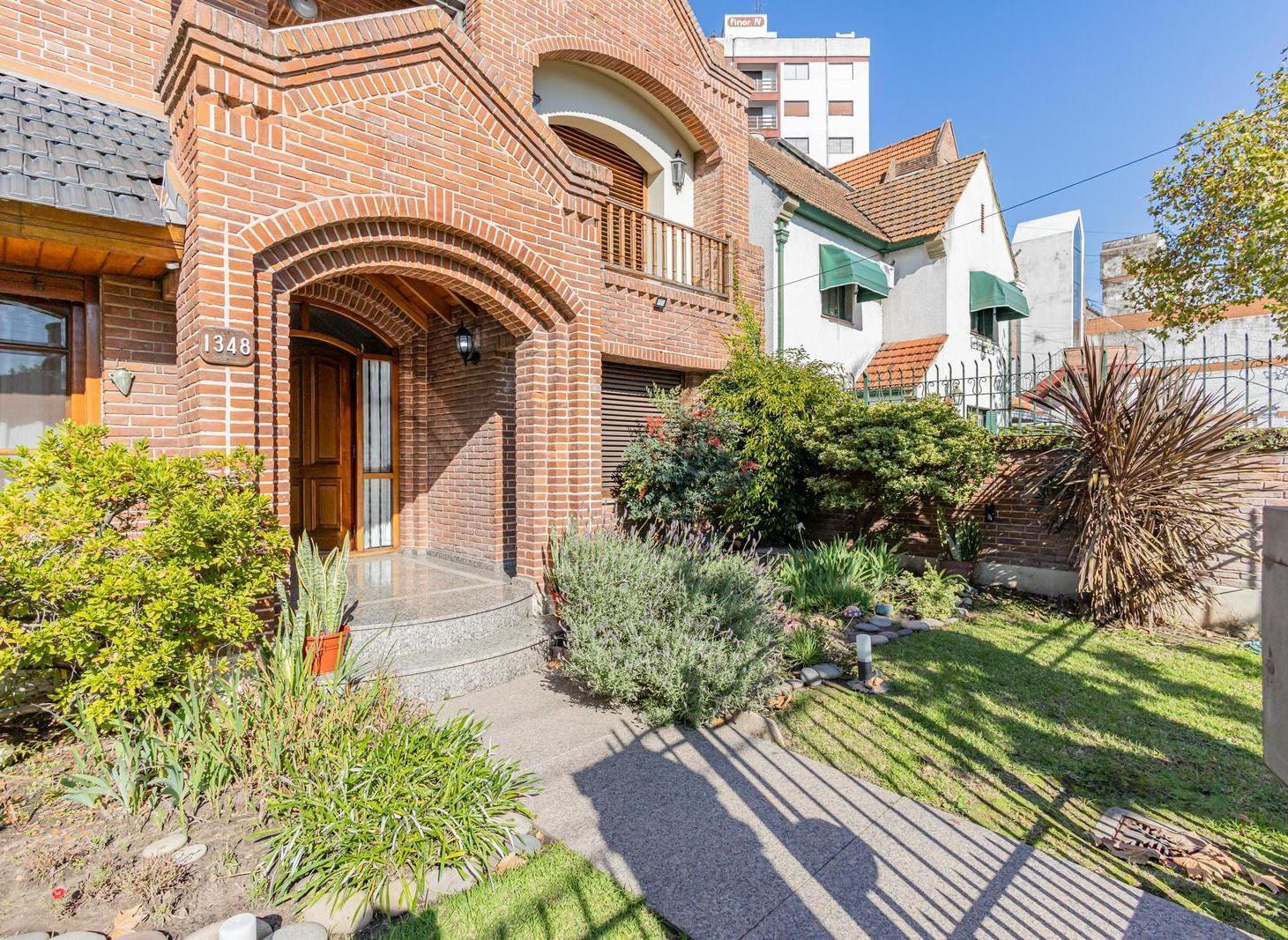 Foto de Casa en venta en Adrogue, imagen 1