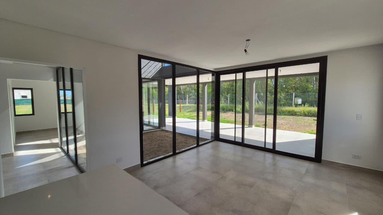 Foto de VENTA CASA 5 AMBIENTES PUERTOS DEL LAGO NATIVAS ANTICIPO Y CUOTAS, imagen 2