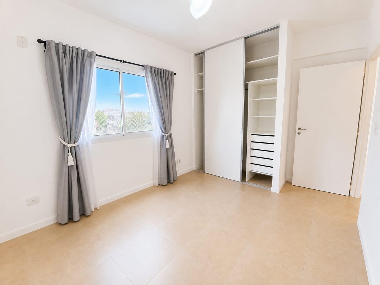 Foto de Departamento 3 AMB CON BALCON IMPECABLE, imagen 2