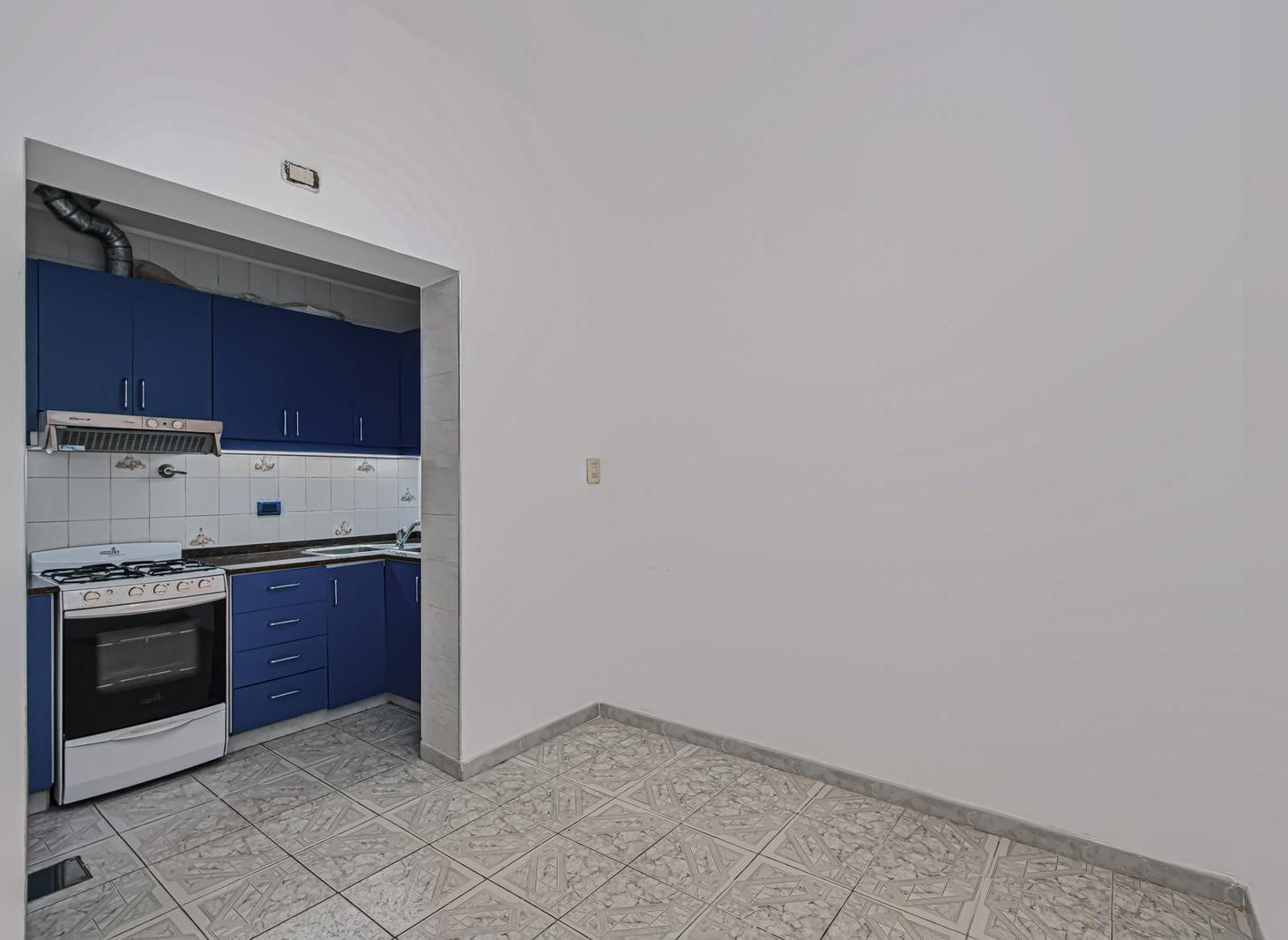Foto de PH en Venta Villa Luro, 3 ambientes, sin expensas, imagen 1