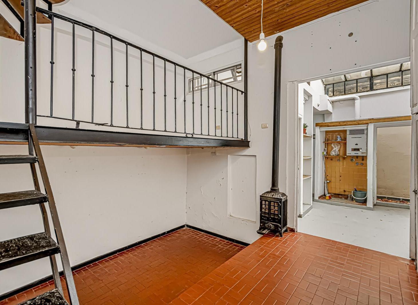Foto de VENTA PH 2 Ambientes y Medio con Terraza + Entrepisos Sin Expensas en, imagen 4