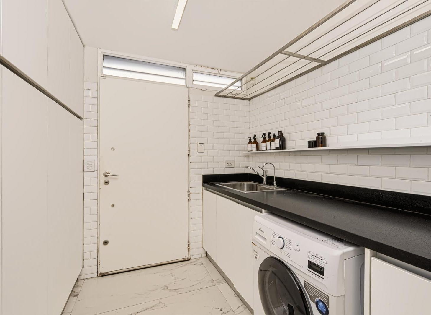 Foto de VENTA Casa 287m² Totales + 3 Suites + 110 m² de Terrazas en Bajo, imagen 5