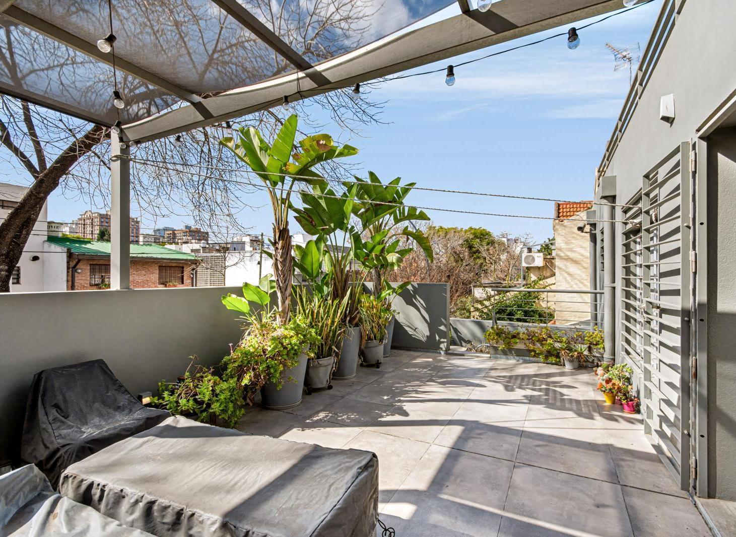 Foto de VENTA Casa 287m² Totales + 3 Suites + 110 m² de Terrazas en Bajo, imagen 3