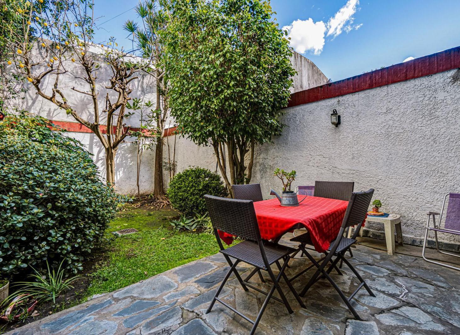 Foto de Venta | PH tipo casa | 3 dormitorios | Cochera | Jardin | Devoto, imagen 2