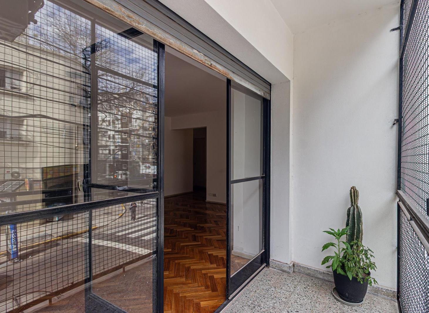 Foto de Departamento de 3 ambientes con dependencias y balcón en Palermo, imagen 2