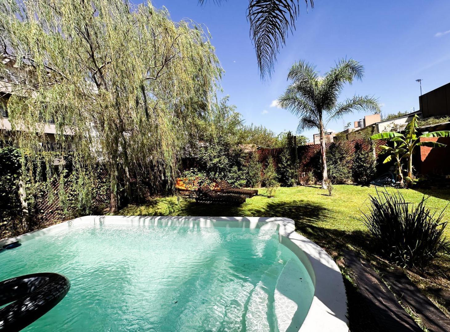Foto de Casa en venta 4 ambientes, con pileta, parque y parrilla en barrio semi, imagen 3