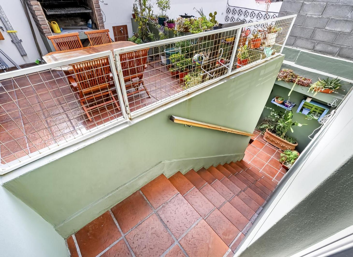 Foto de Venta PH 1er y 2do piso. 5 ambientes.Terraza Propia. Muy buen estado, imagen 5