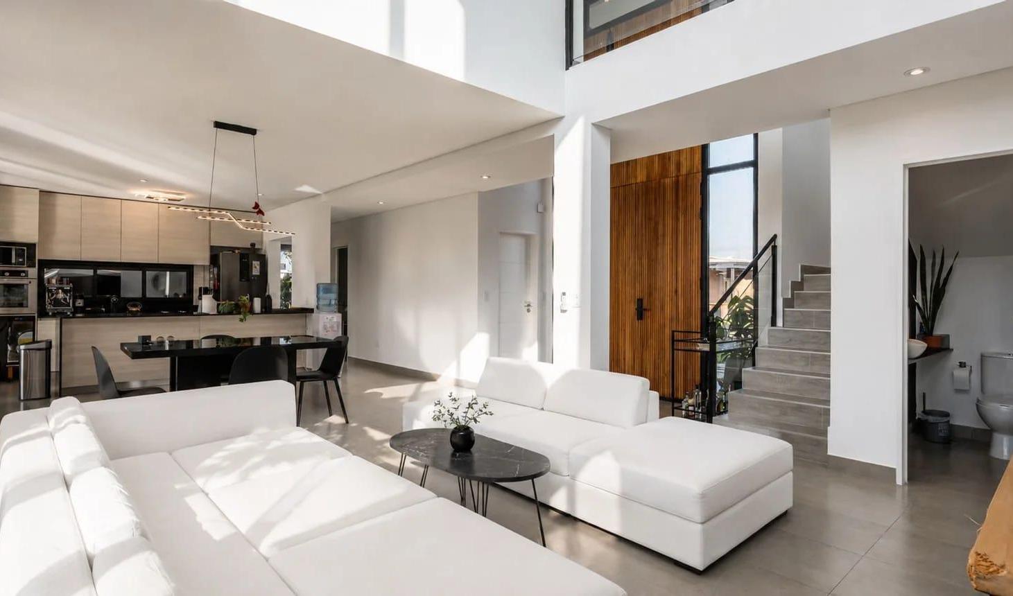 Foto de CASA 5 AMBIENTES VENTA SAN SEBASTIAN A LA LAGUNA CON PISCINA, imagen 2
