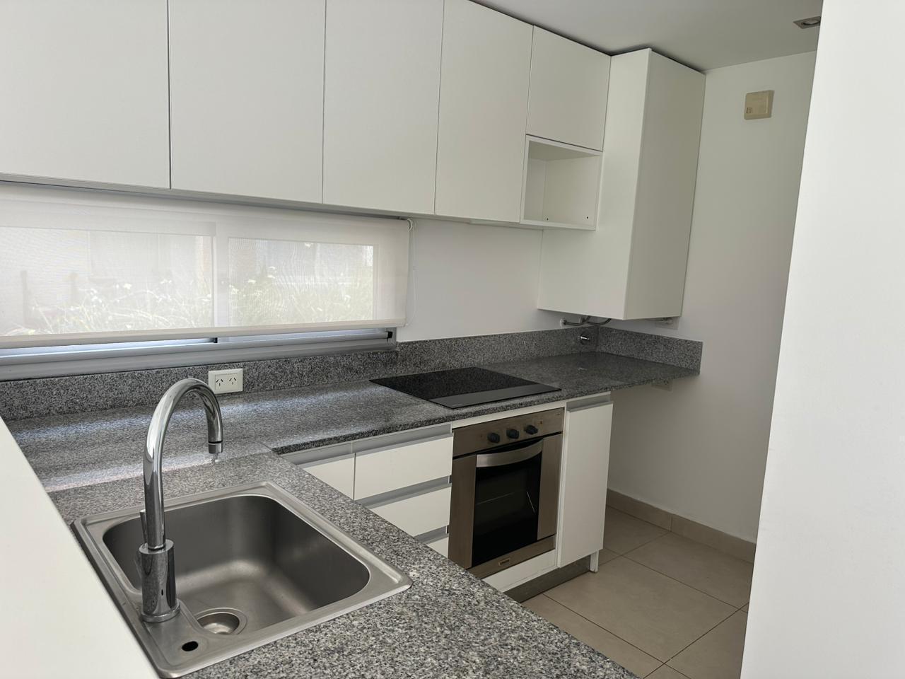 Foto de Alquiler | Departamento 4 ambientes con jardín | Lago del Sendero, imagen 4