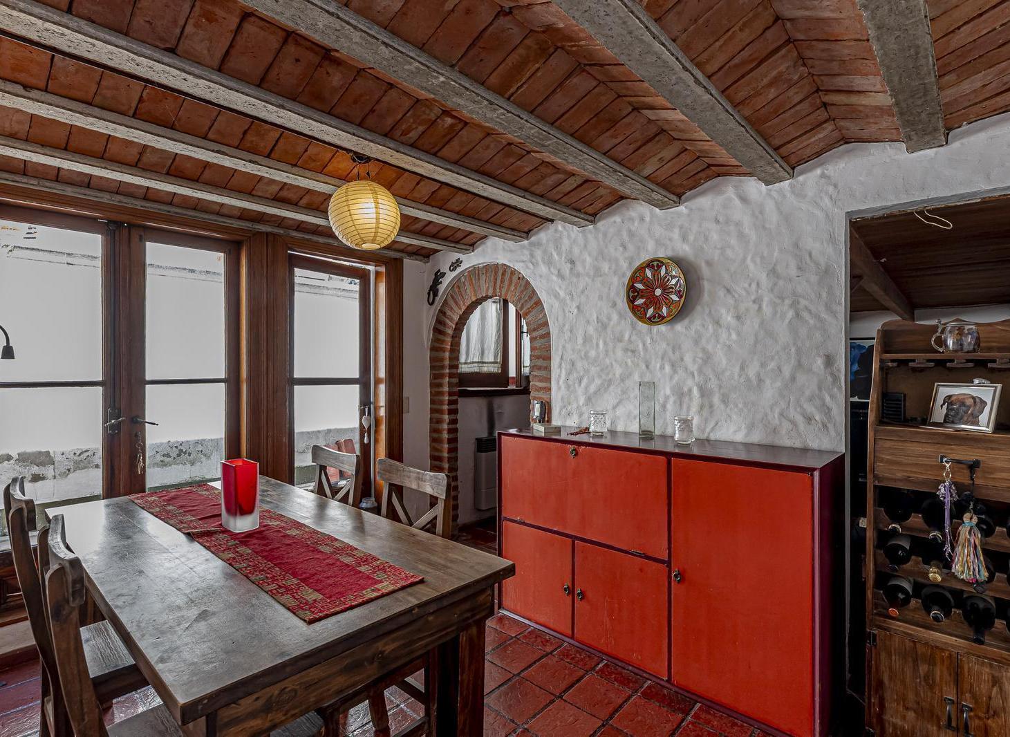 Foto de Venta PH Belgrano. 92 m2 totales. 3 ambientes y escritorio. Patio, imagen 4