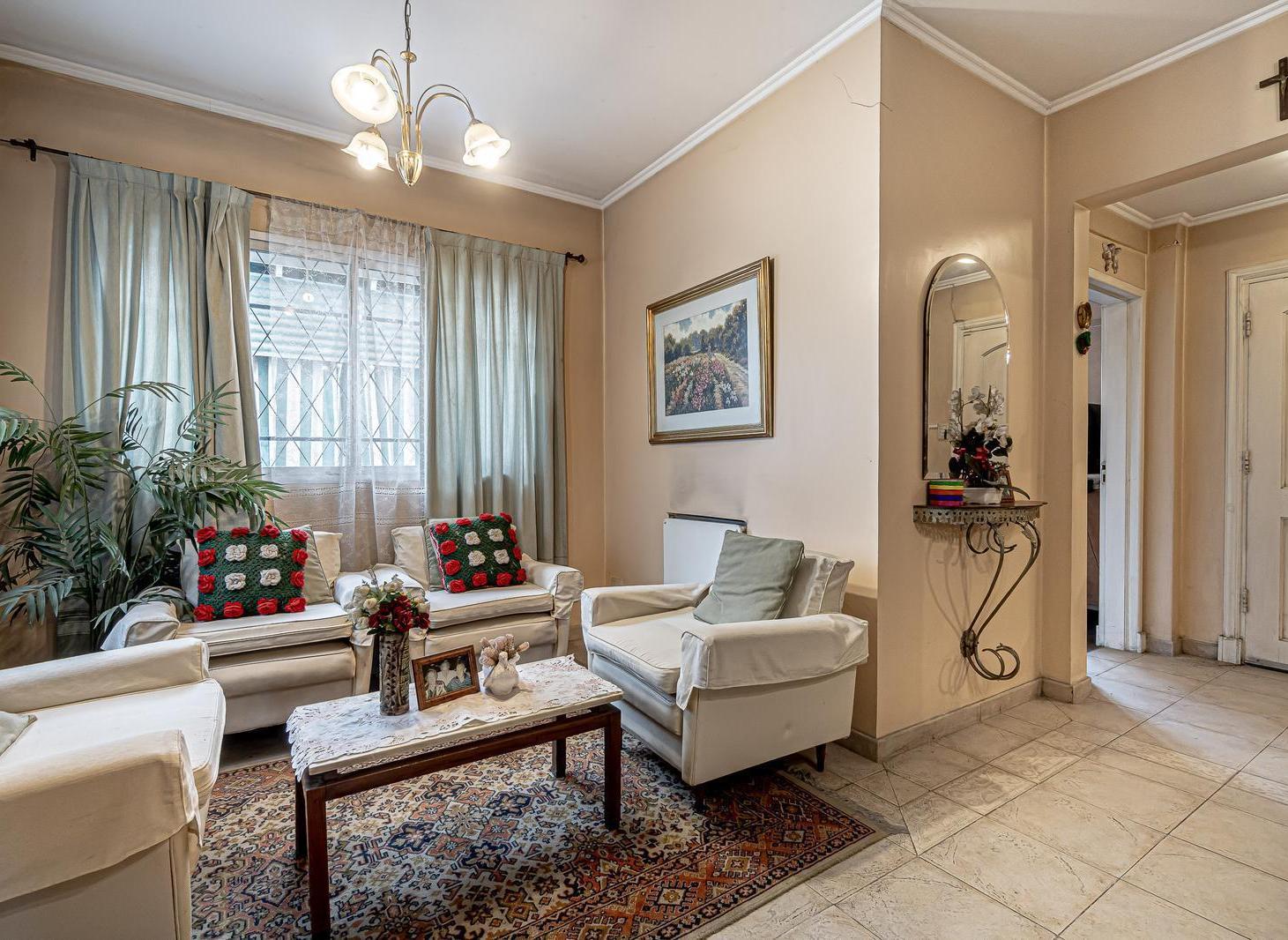 Foto de VENTA CASA EN TEMPERLEY | LOTE EN ESQUINA | 2 PLANTAS | 2 COCHERAS, imagen 5