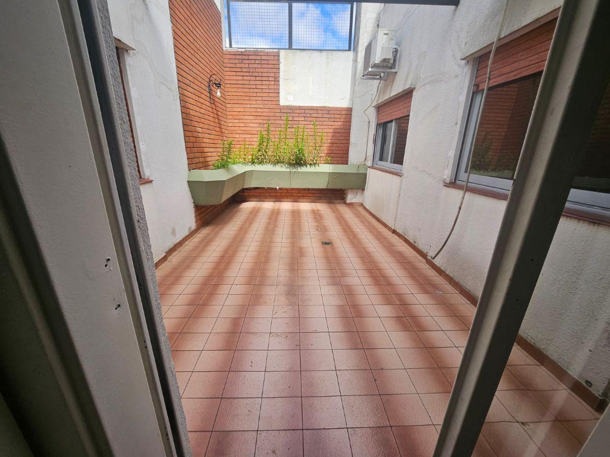 Foto de Casa en Mataderos Venta en Bloque | Casa 4 Amb. + Galpón + Local, imagen 3