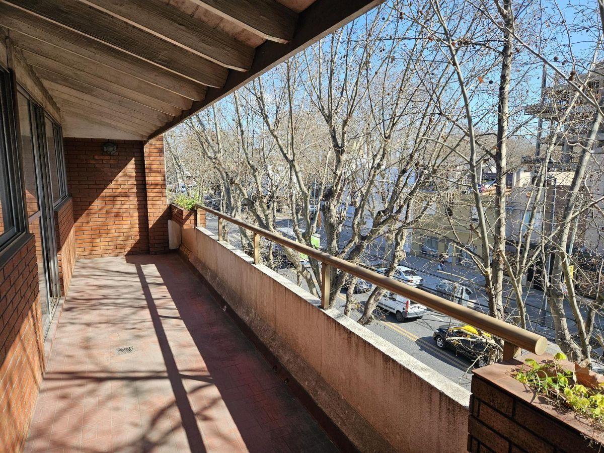Foto de Casa en Mataderos Venta en Bloque | Casa 4 Amb. + Galpón + Local, imagen 2
