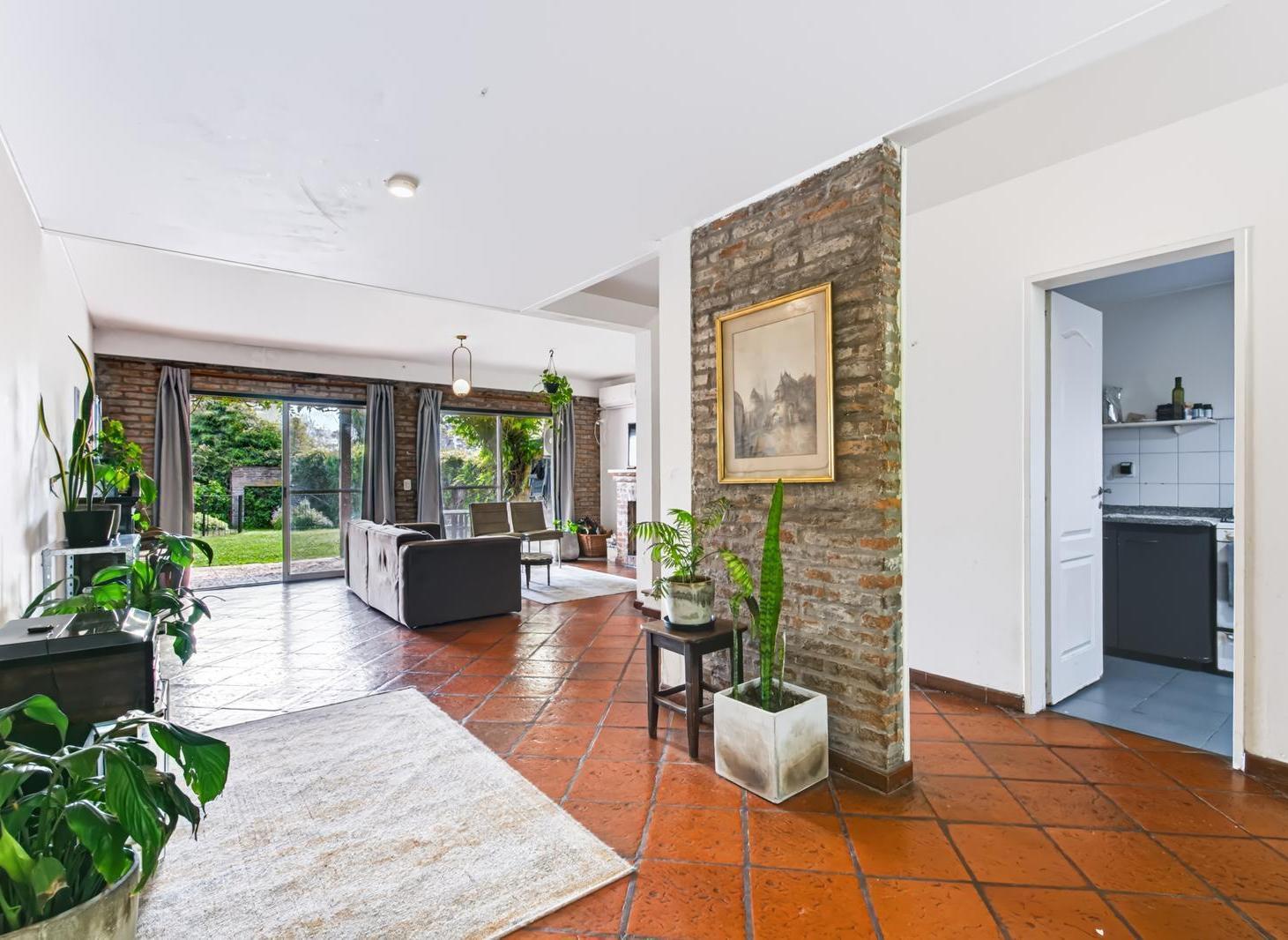Foto de Venta ph tipo casa 3 dorm apto credito Pileta Jardin Cochera Sin, imagen 3