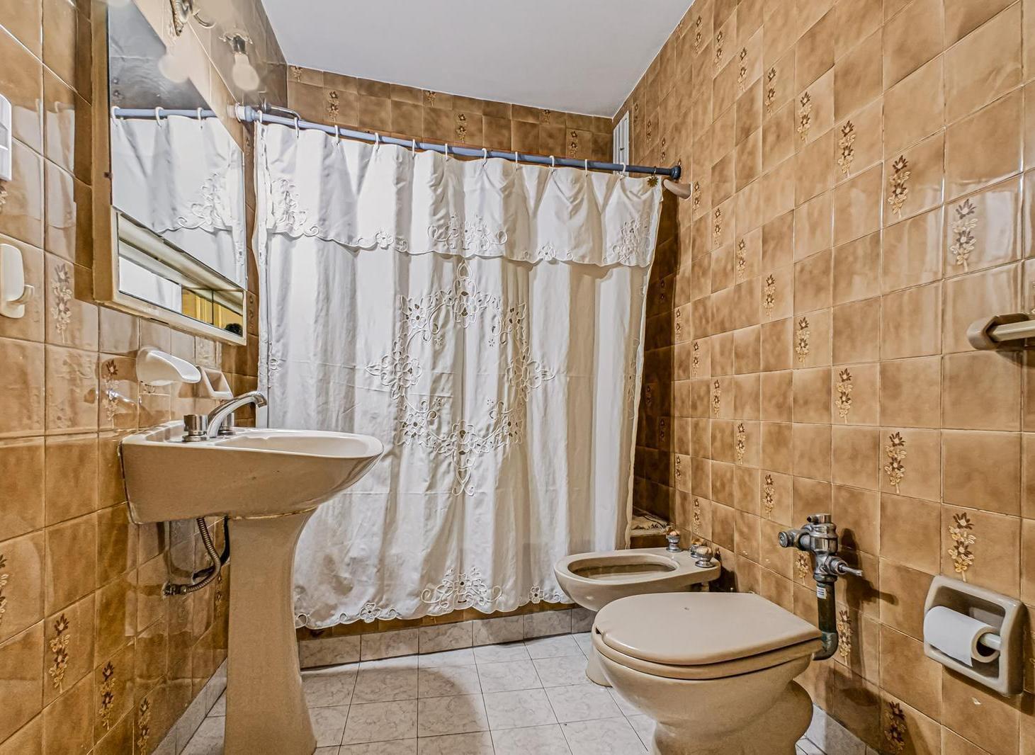 Foto de Venta 4 Ambientes Frente Recoleta Con Dependencia Doble Circulación, imagen 5