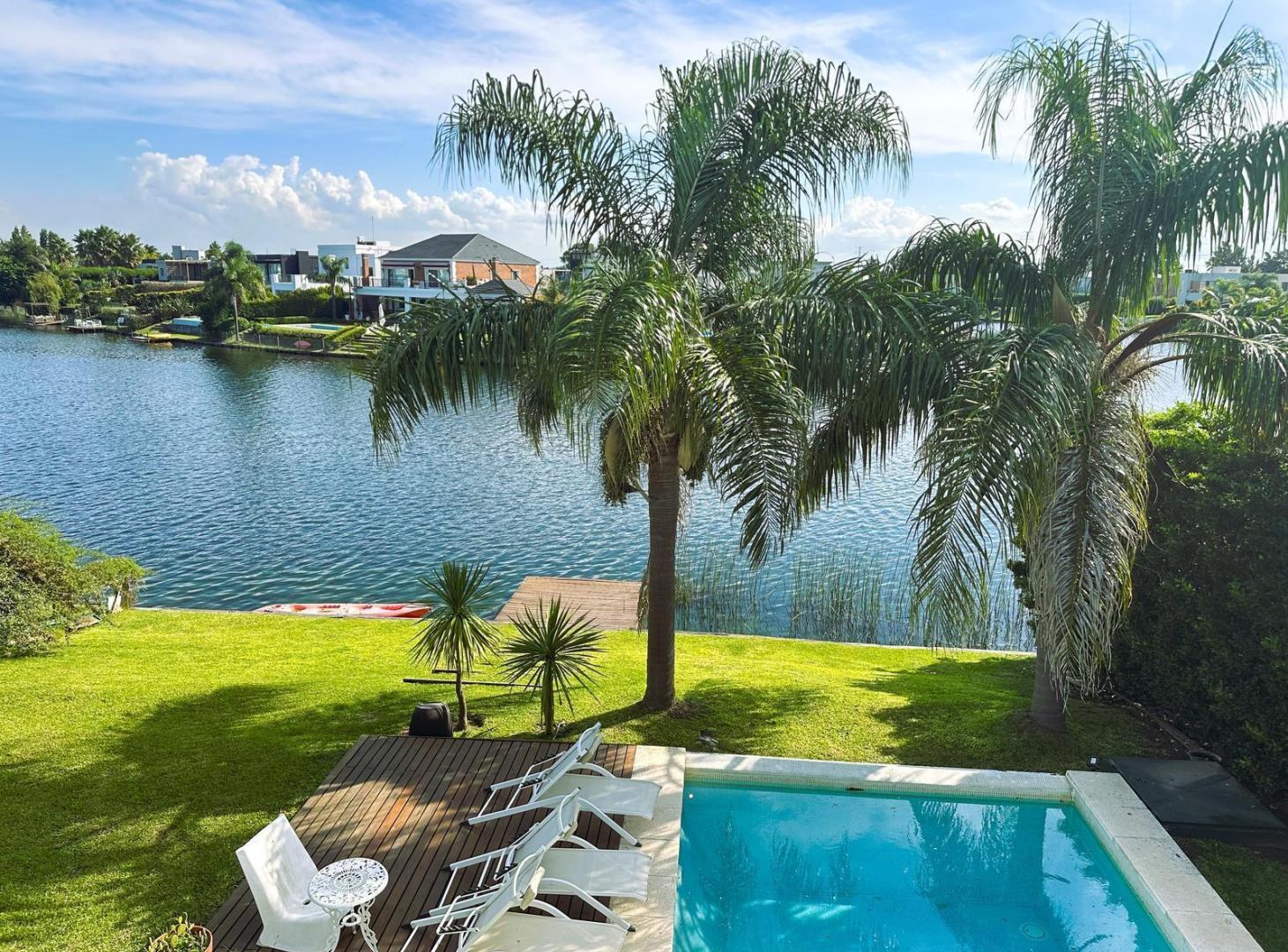 Foto de Venta | Casa con 5 dormitorios en lote a la laguna | Los Alisos, imagen 1