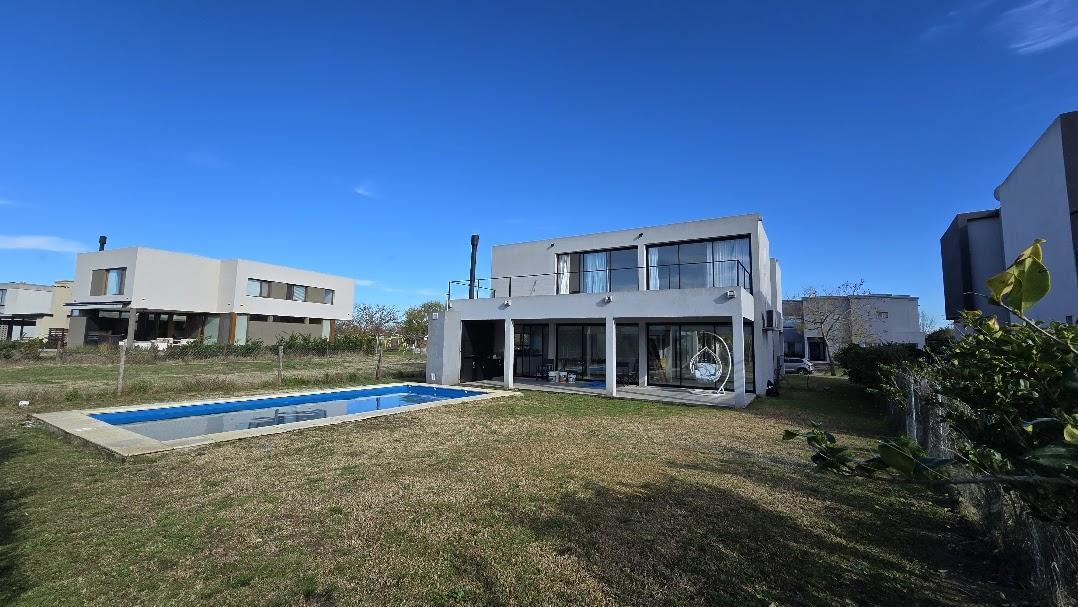 Foto de Puertos del Lago Barrio Vistas Escobar Casa en venta 5 habitaciones, imagen 5