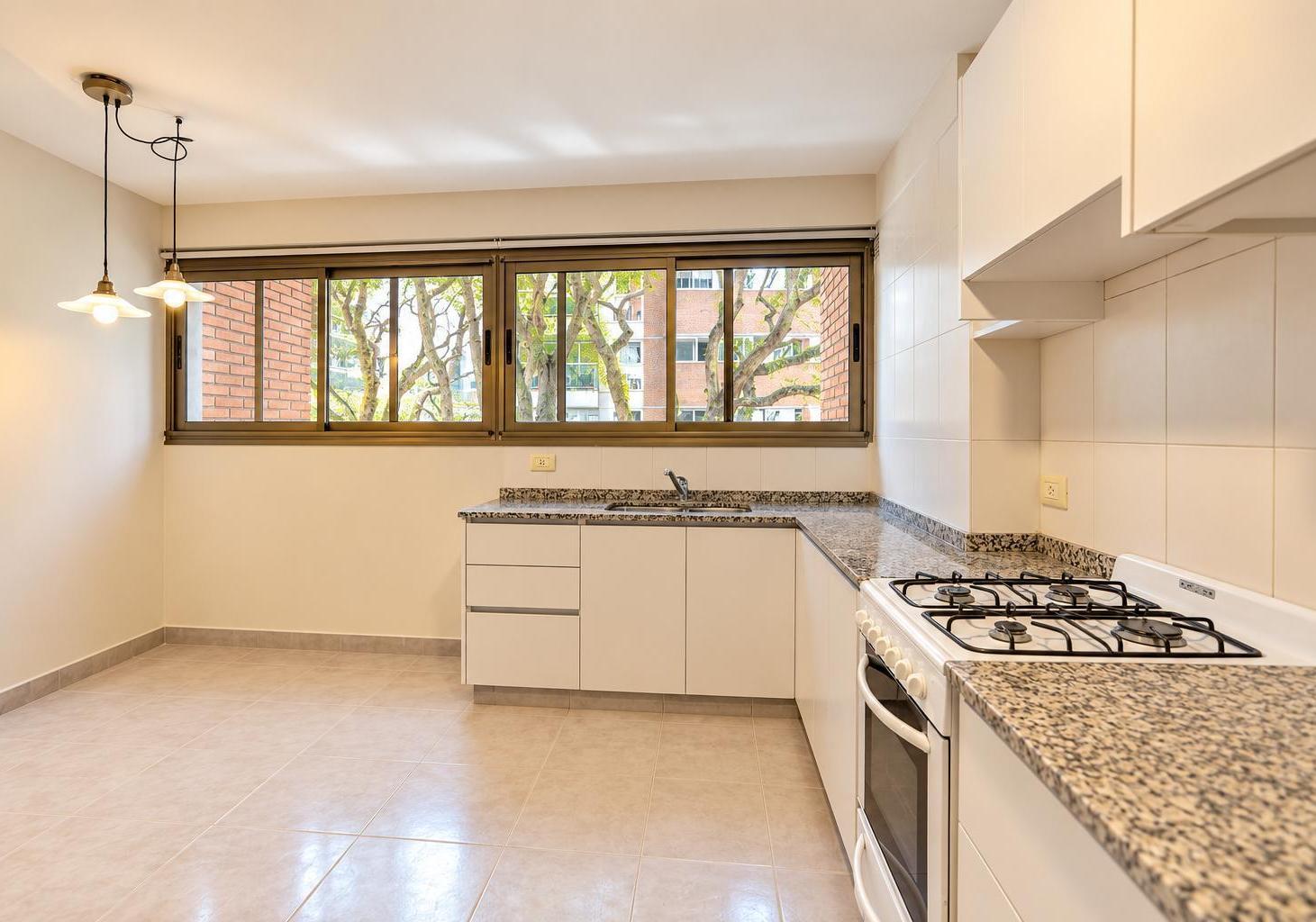 Foto de Departamento venta 4 ambientes, cochera ficha, pileta olivos, imagen 5