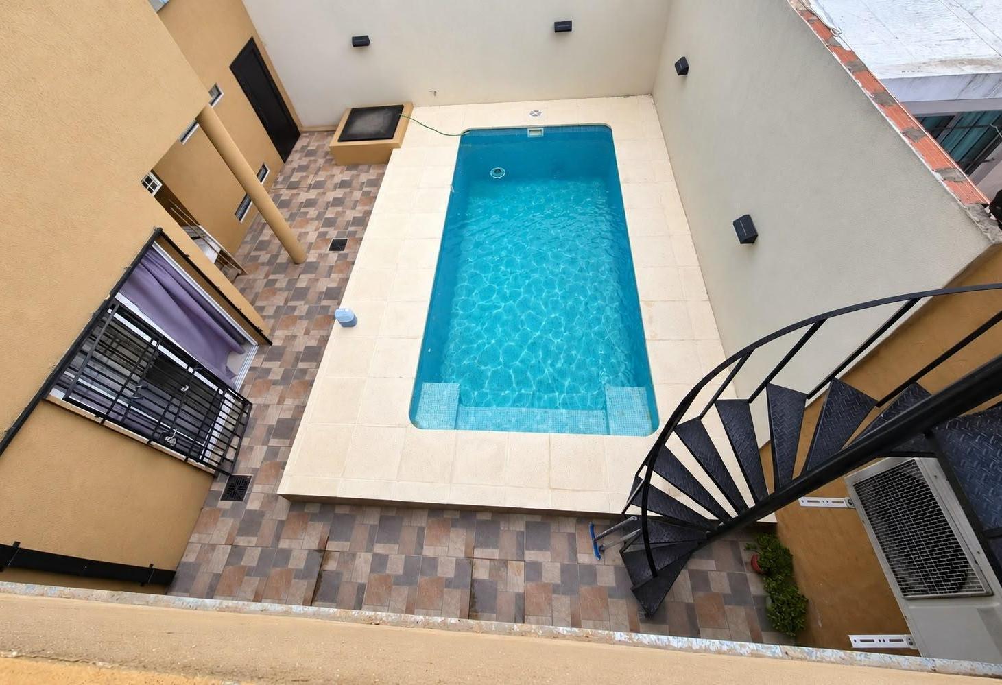 Foto de Casa 5 ambientes en venta Rafael Castilllo con cochera y pileta, imagen 3