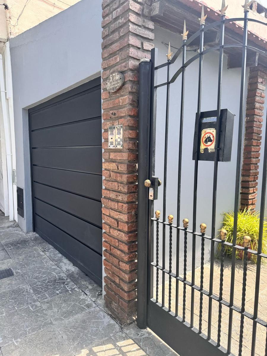 Casa con Departamento o Quincho!!!
