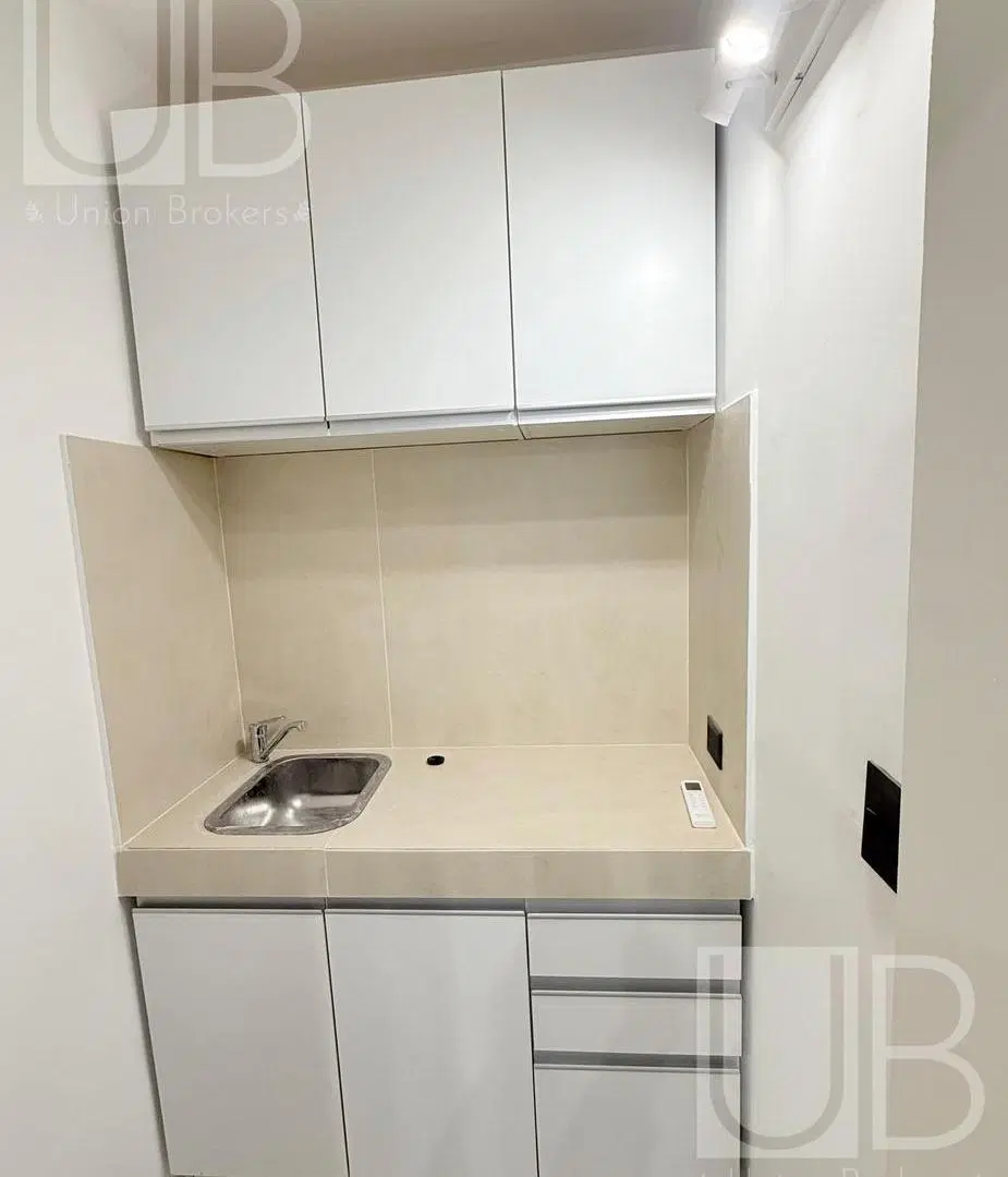Alquiler Oficina con baño privado en Microcentro 4