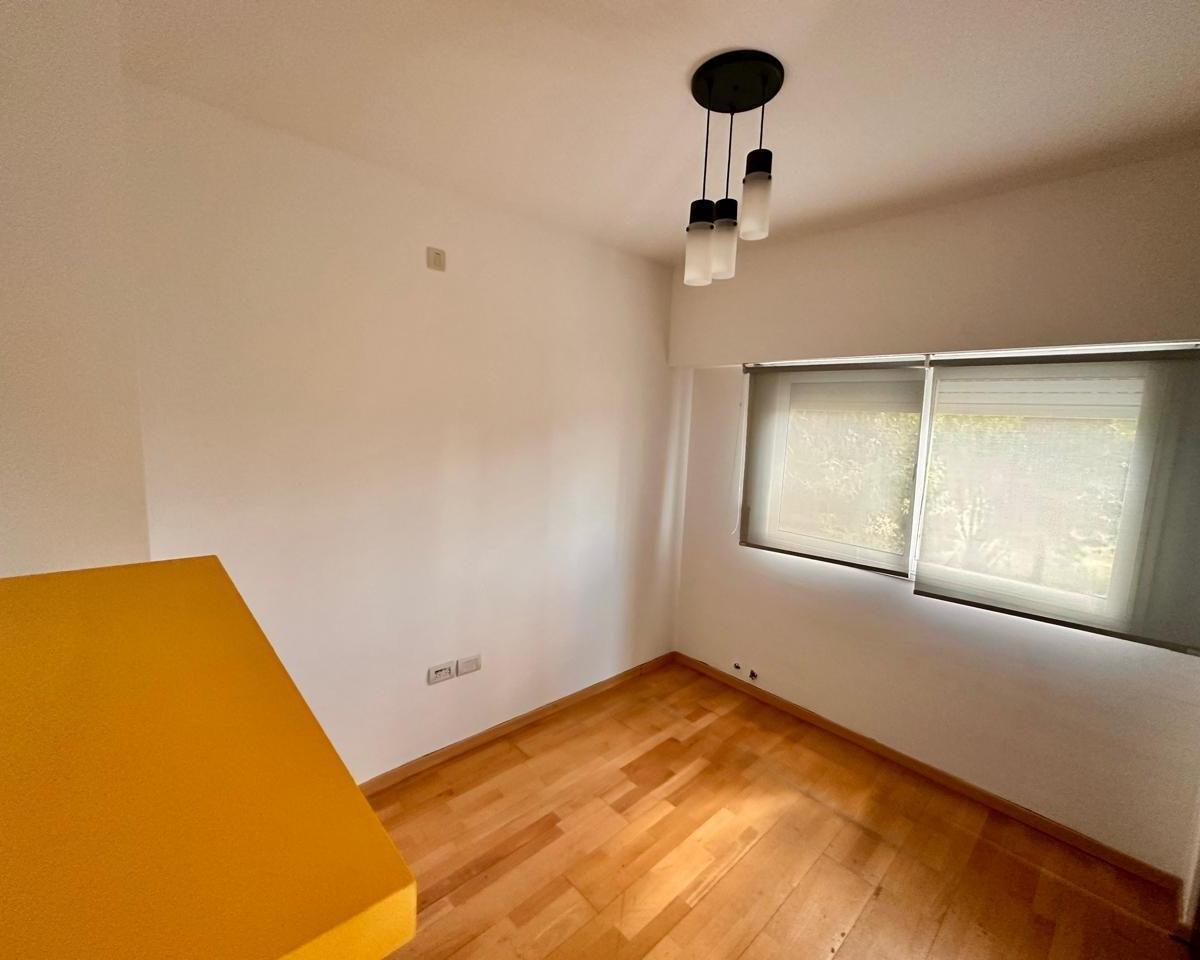 Casa en Barrio Brisas 2. Av Fuerza Aerea y Girasoles. Piscina. Los Morros 4