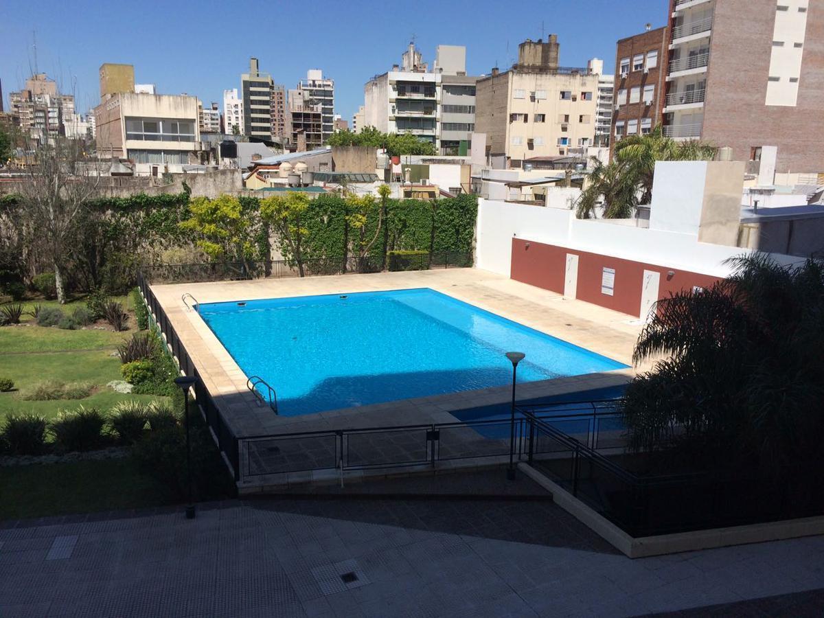 Departamento a m de Av Pellegrini. Frente. Amenities Increíbles. Cochera y Baulera 3