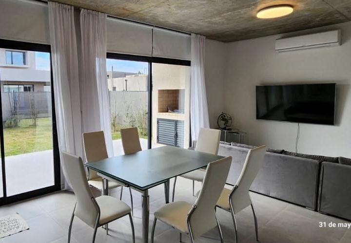 Casa en "Condominio DM", Barrio cerrado. Don Mateo Funes 3