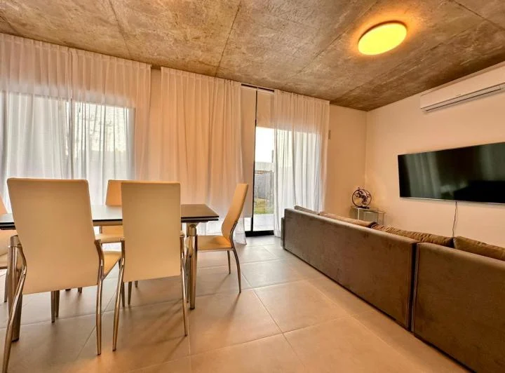 Casa en "Condominio DM", Barrio cerrado. Don Mateo Funes 5