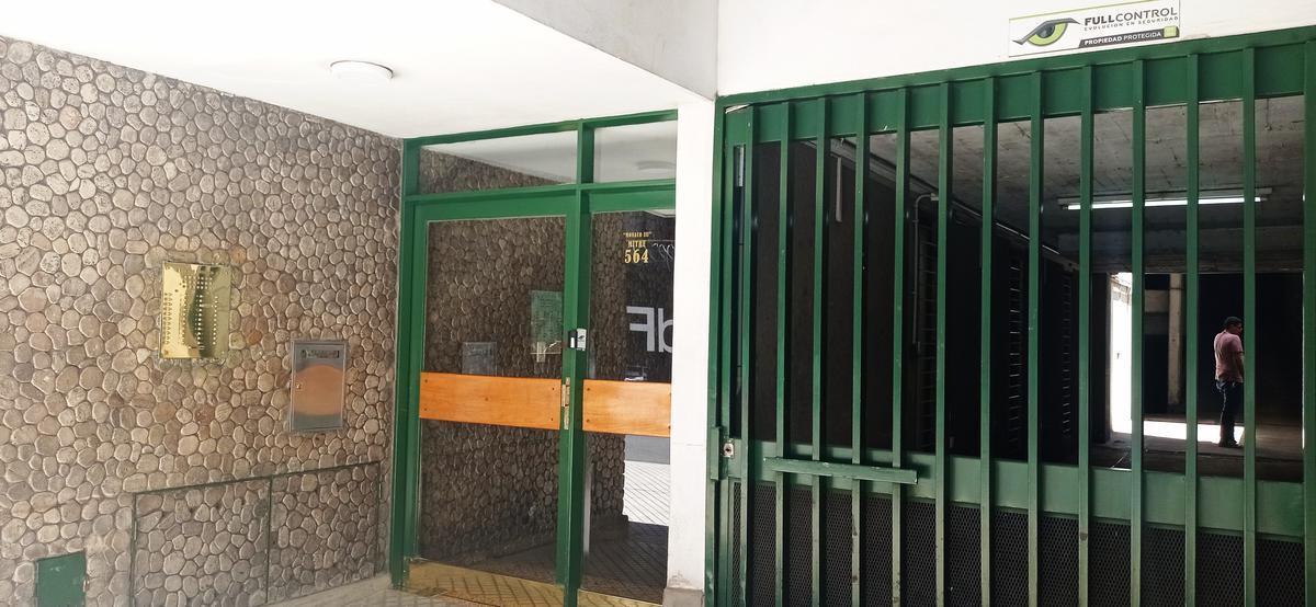 Departamento Mitre 500. Centro, Parque España. Apto Credito. Con cochera
