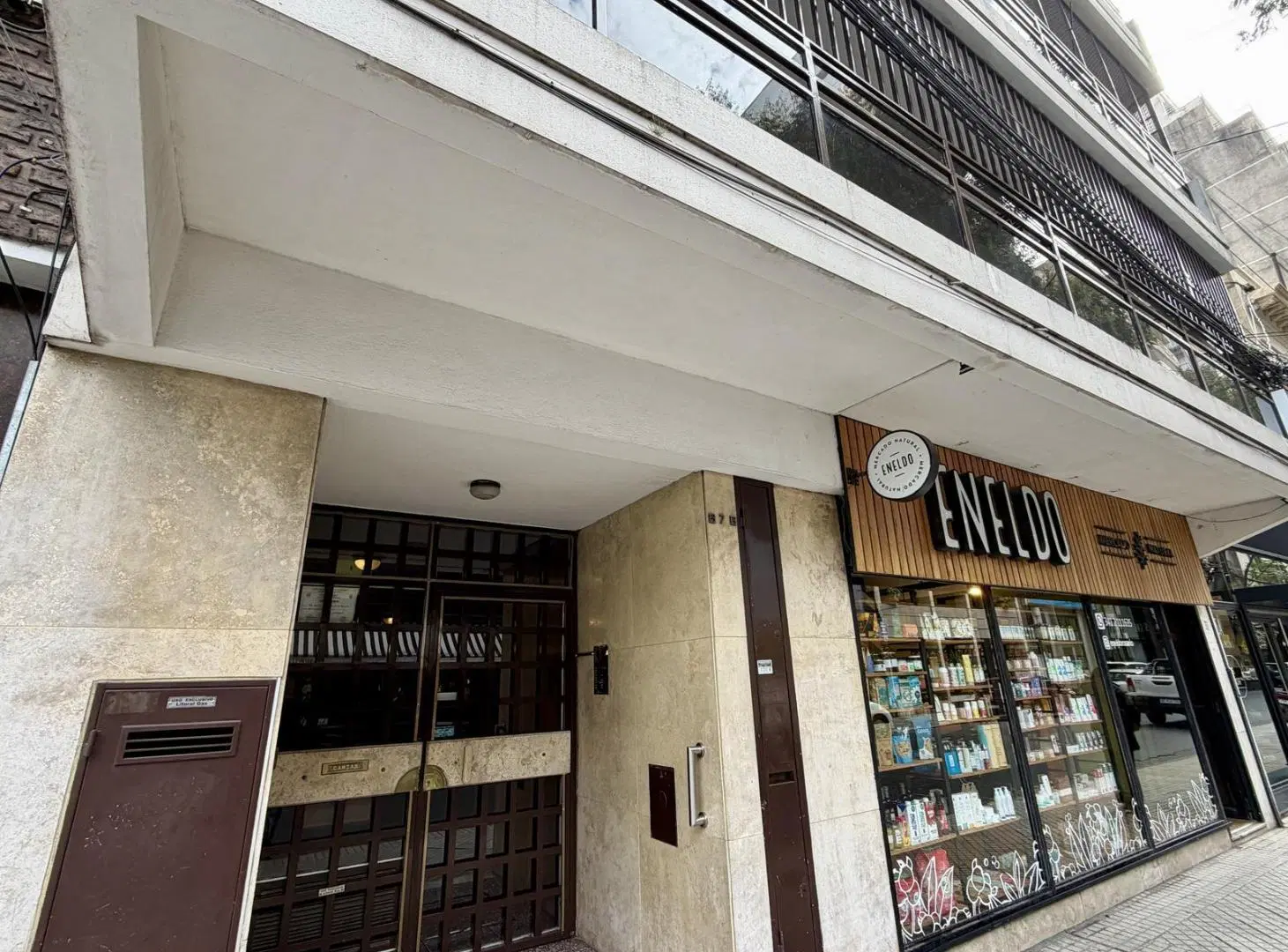 Departamento en Paseo del Siglo. Rioja 876. Frente. Balcón. Amplísimo. 3