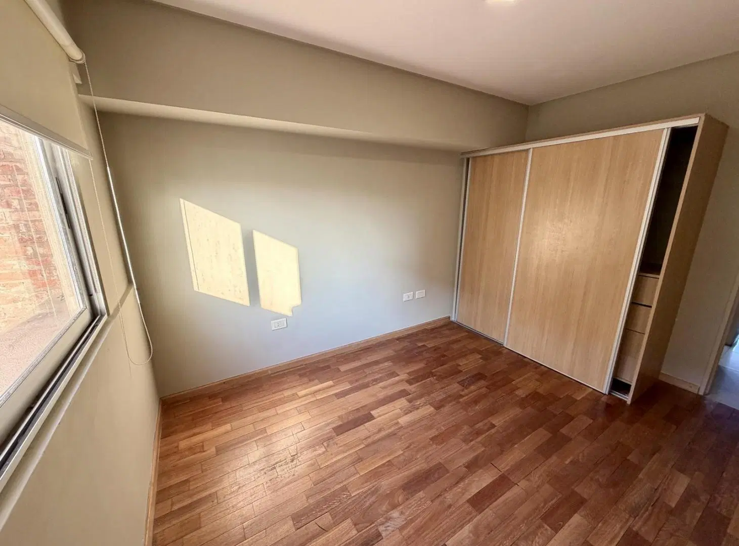 Departamento 3 de Febrero al 3600. Echesortu. Frente. Balcón. Moderno 4