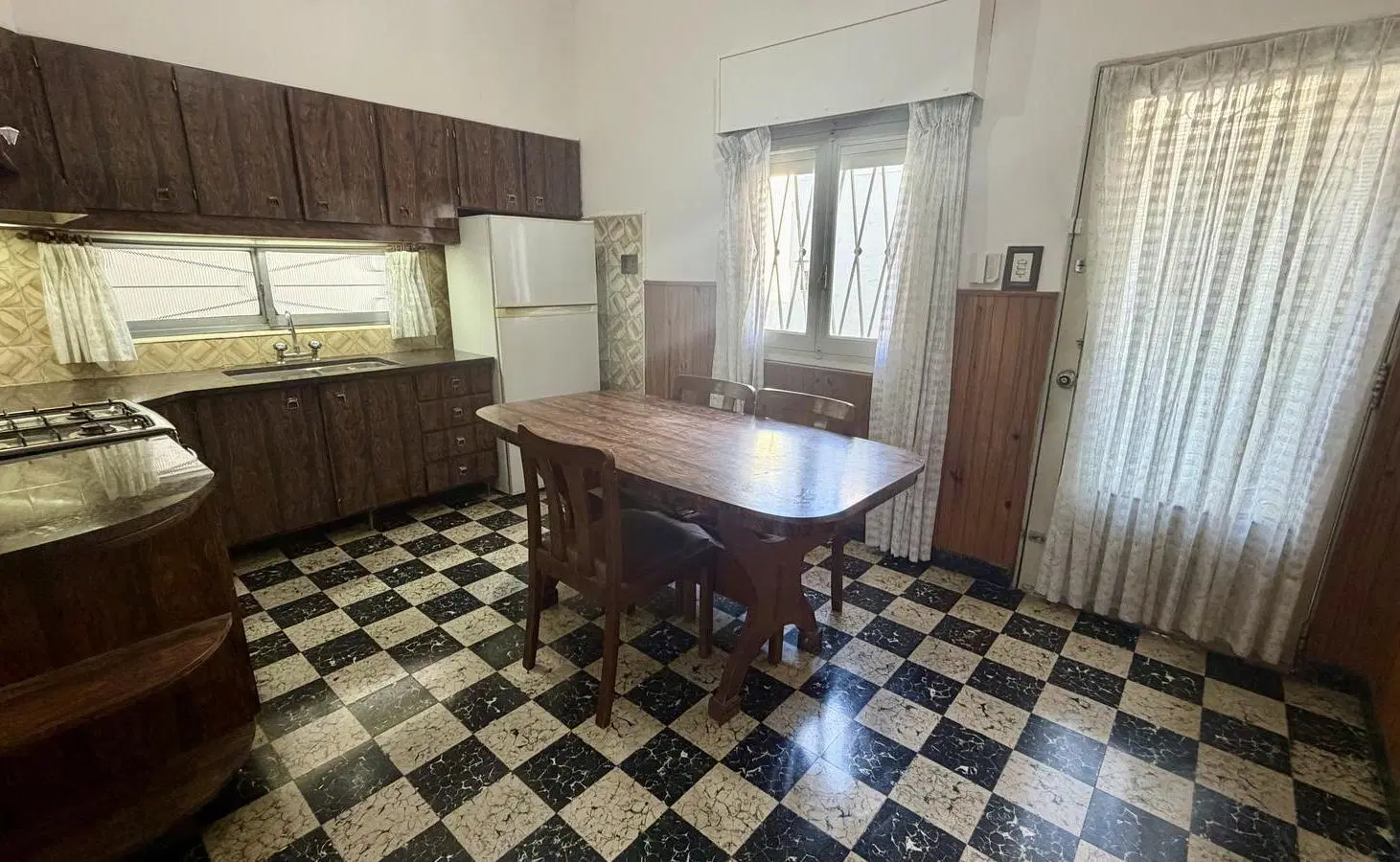Casa Interna Única. Echesortu. San Juan al 4300 1