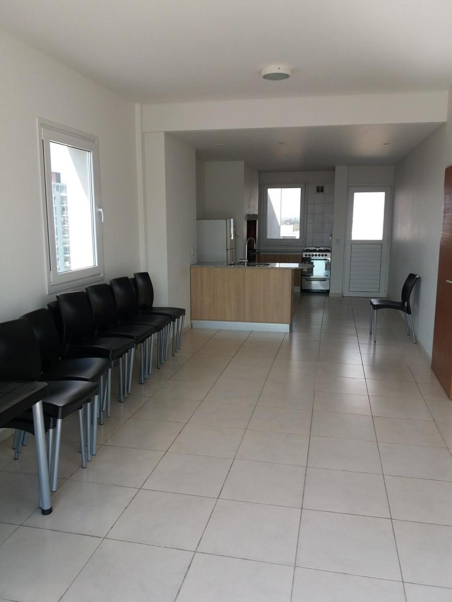 Piso 4 Ambientes con Cochera con Excelente Vista 2