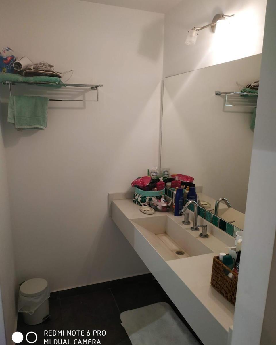 Casa 4 Ambientes en Barrio Las Golondrinas 3