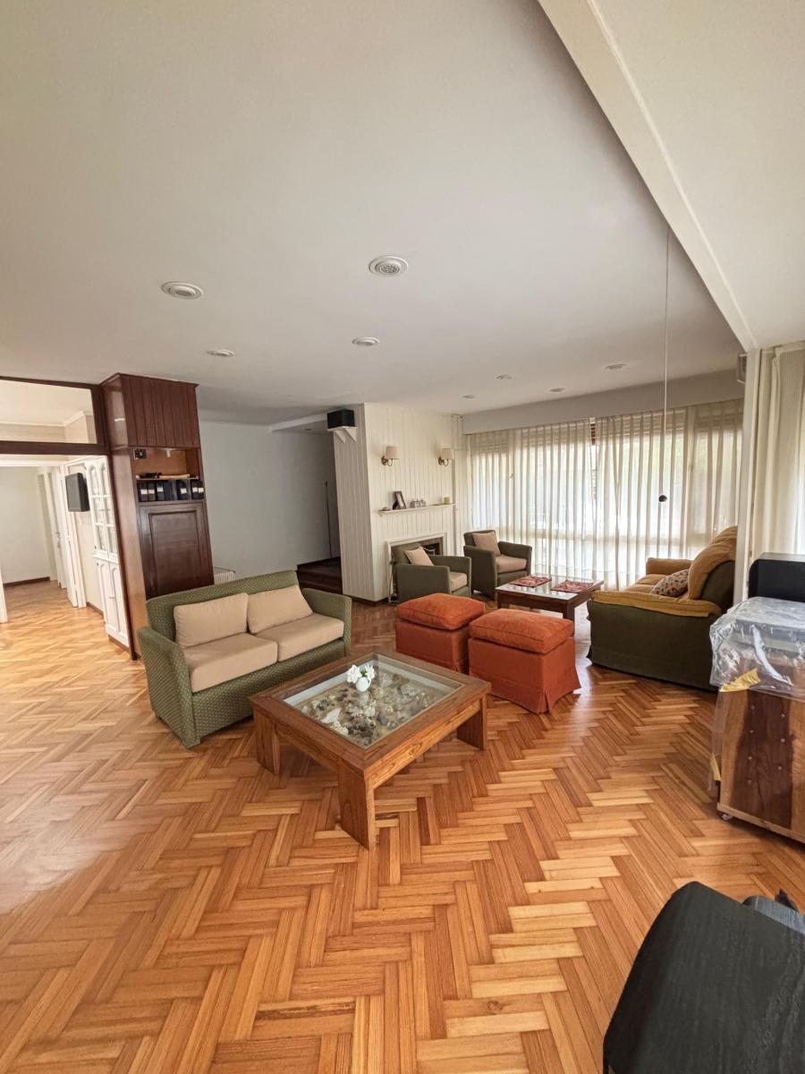 Foto de Chalet 3 ambientes con garage en zona residencial, imagen 3