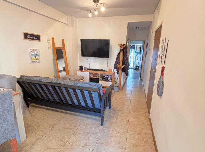 Departamento de dos ambientes con cochera en excelente ubicacion  4